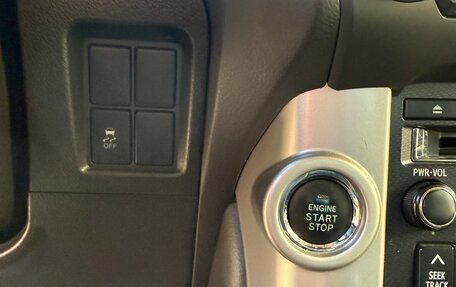 Toyota Land Cruiser Prado 150 рестайлинг 2, 2011 год, 3 000 000 рублей, 15 фотография