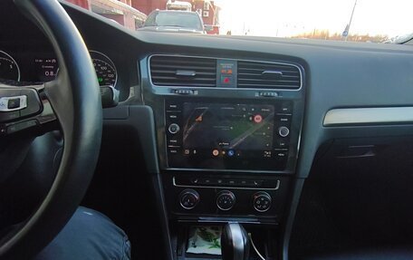 Volkswagen Golf VII, 2019 год, 1 730 000 рублей, 10 фотография