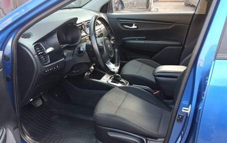 KIA Rio IV, 2017 год, 1 400 000 рублей, 2 фотография