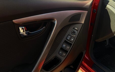 Hyundai Elantra V, 2012 год, 830 000 рублей, 18 фотография