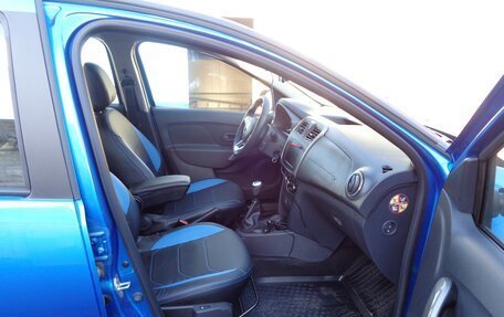 Renault Logan II, 2022 год, 1 700 000 рублей, 5 фотография