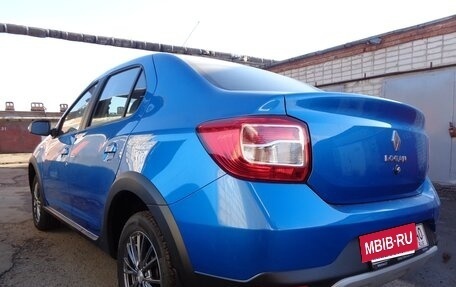 Renault Logan II, 2022 год, 1 700 000 рублей, 2 фотография