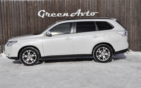 Mitsubishi Outlander III рестайлинг 3, 2014 год, 1 770 000 рублей, 4 фотография