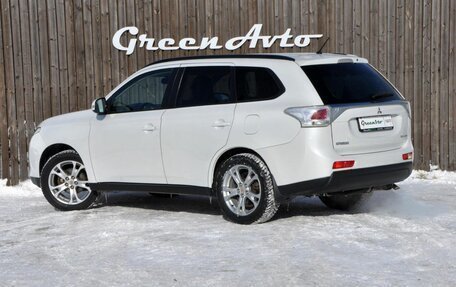 Mitsubishi Outlander III рестайлинг 3, 2014 год, 1 770 000 рублей, 8 фотография
