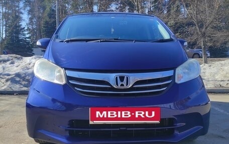 Honda Freed I, 2014 год, 1 175 000 рублей, 4 фотография