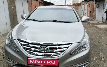 Hyundai Sonata VI, 2011 год, 1 200 000 рублей, 1 фотография