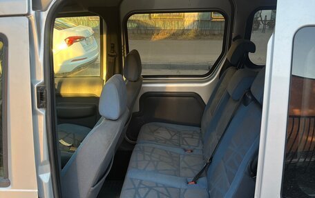 Ford Tourneo Connect I, 2012 год, 1 090 000 рублей, 11 фотография