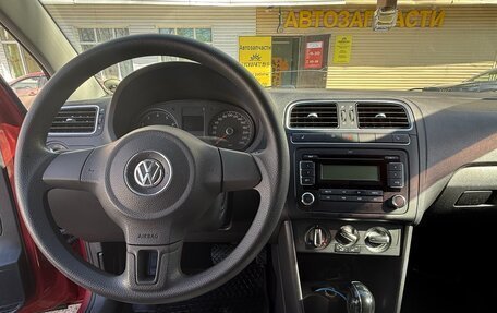 Volkswagen Polo VI (EU Market), 2011 год, 670 000 рублей, 2 фотография