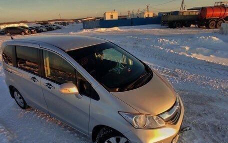 Honda Freed I, 2015 год, 1 350 000 рублей, 5 фотография