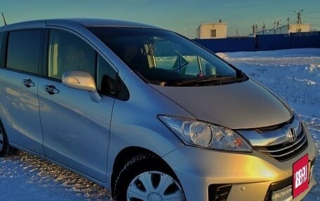 Honda Freed I, 2015 год, 1 350 000 рублей, 7 фотография