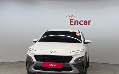 Hyundai Kona I, 2022 год, 1 542 000 рублей, 2 фотография