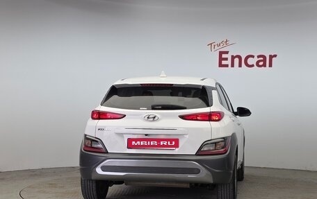 Hyundai Kona I, 2022 год, 1 542 000 рублей, 4 фотография