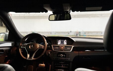 Mercedes-Benz E-Класс, 2012 год, 1 800 000 рублей, 8 фотография