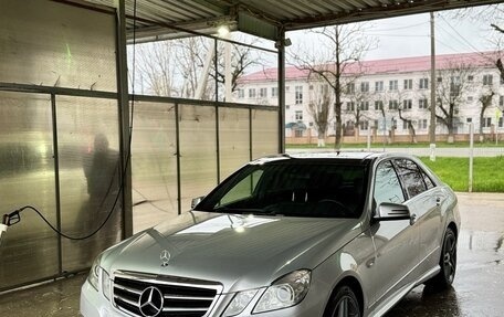 Mercedes-Benz E-Класс, 2012 год, 1 800 000 рублей, 3 фотография