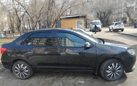 Renault Logan II, 2017 год, 800 000 рублей, 3 фотография