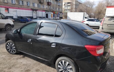 Renault Logan II, 2017 год, 800 000 рублей, 6 фотография