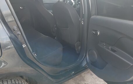 Renault Logan II, 2017 год, 800 000 рублей, 8 фотография