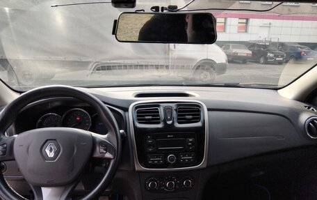 Renault Logan II, 2017 год, 800 000 рублей, 11 фотография