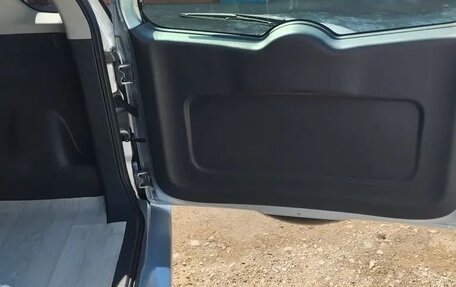 Toyota Rush II, 2010 год, 1 100 000 рублей, 8 фотография