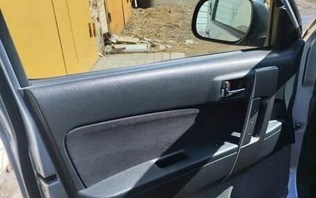 Toyota Rush II, 2010 год, 1 100 000 рублей, 32 фотография