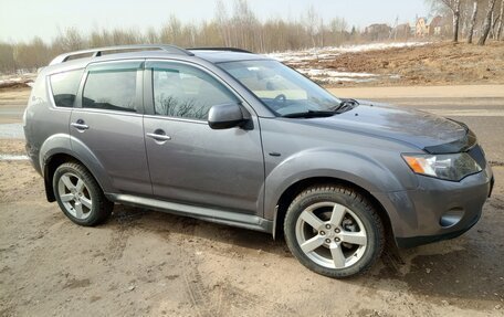 Mitsubishi Outlander III рестайлинг 3, 2008 год, 1 000 000 рублей, 3 фотография