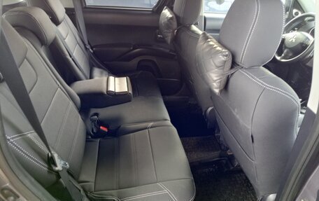 Mitsubishi Outlander III рестайлинг 3, 2008 год, 1 000 000 рублей, 10 фотография