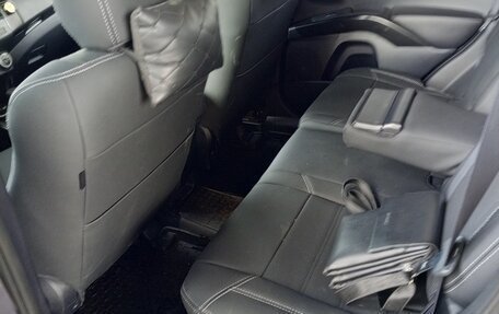 Mitsubishi Outlander III рестайлинг 3, 2008 год, 1 000 000 рублей, 9 фотография