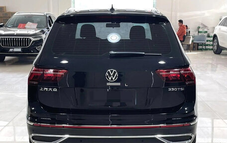 Volkswagen Tiguan II, 2022 год, 3 100 000 рублей, 4 фотография