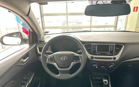 Hyundai Solaris II рестайлинг, 2018 год, 949 900 рублей, 16 фотография