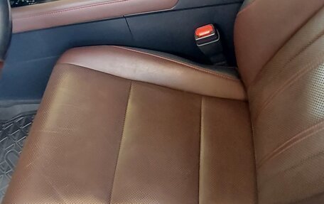 Lexus RX IV рестайлинг, 2017 год, 4 300 000 рублей, 7 фотография