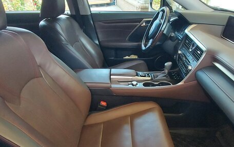 Lexus RX IV рестайлинг, 2017 год, 4 300 000 рублей, 8 фотография