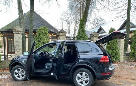 Volkswagen Touareg III, 2011 год, 1 970 000 рублей, 4 фотография