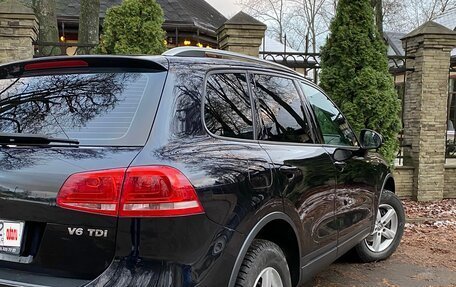 Volkswagen Touareg III, 2011 год, 1 970 000 рублей, 8 фотография