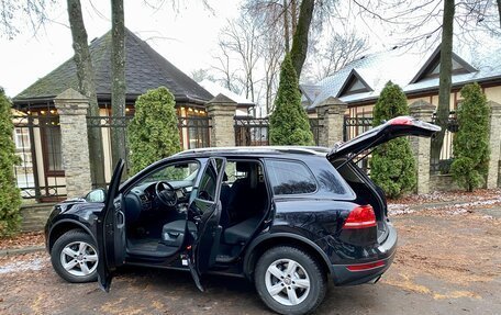 Volkswagen Touareg III, 2011 год, 1 970 000 рублей, 11 фотография