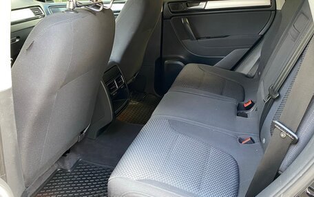 Volkswagen Touareg III, 2011 год, 1 970 000 рублей, 17 фотография