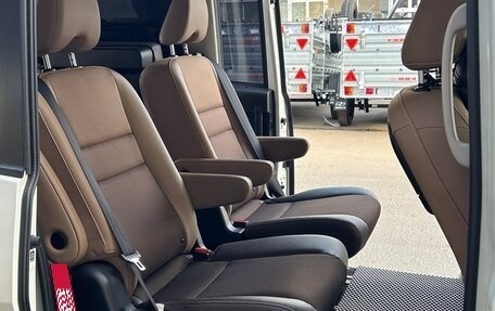 Nissan Serena IV, 2018 год, 2 100 000 рублей, 13 фотография