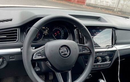 Skoda Kamiq I, 2020 год, 1 930 000 рублей, 6 фотография