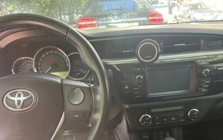 Toyota Corolla, 2013 год, 990 000 рублей, 6 фотография