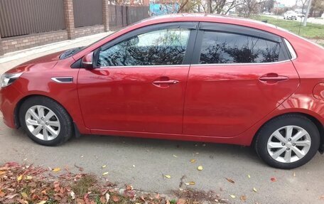 KIA Rio III рестайлинг, 2015 год, 880 000 рублей, 2 фотография