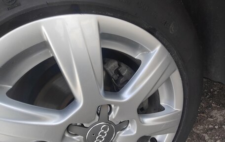 Audi A4, 2002 год, 750 000 рублей, 25 фотография