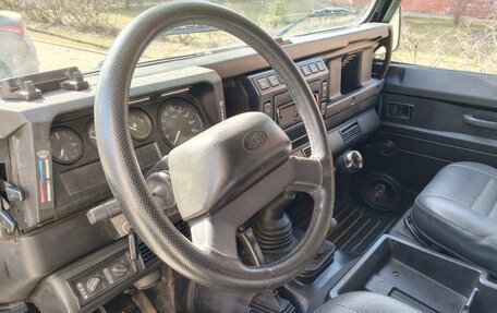 Land Rover Defender I, 2005 год, 2 300 000 рублей, 7 фотография