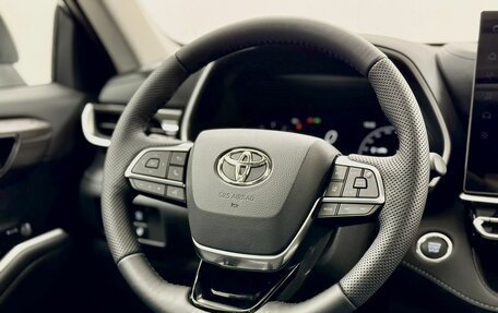 Toyota Highlander, 2026 год, 5 990 000 рублей, 19 фотография