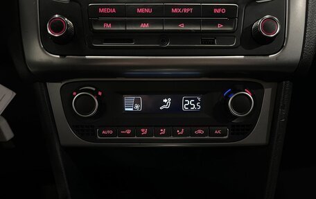 Volkswagen Polo VI (EU Market), 2015 год, 1 020 000 рублей, 15 фотография