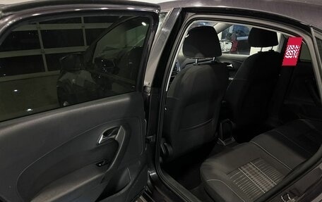 Volkswagen Polo VI (EU Market), 2015 год, 1 020 000 рублей, 24 фотография