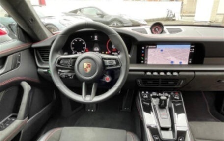 Porsche 911, 2025 год, 23 800 000 рублей, 7 фотография