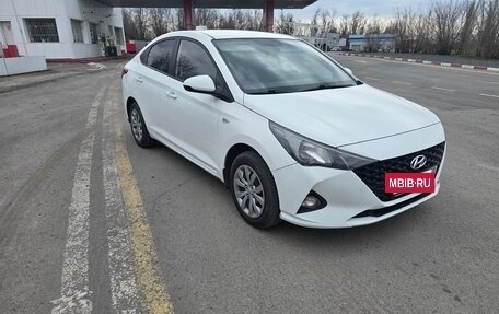 Hyundai Solaris II рестайлинг, 2020 год, 1 650 000 рублей, 6 фотография