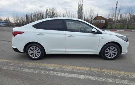 Hyundai Solaris II рестайлинг, 2020 год, 1 650 000 рублей, 8 фотография