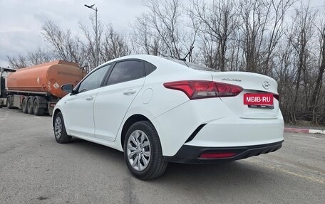 Hyundai Solaris II рестайлинг, 2020 год, 1 650 000 рублей, 15 фотография