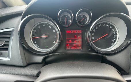 Opel Astra J, 2014 год, 700 000 рублей, 11 фотография