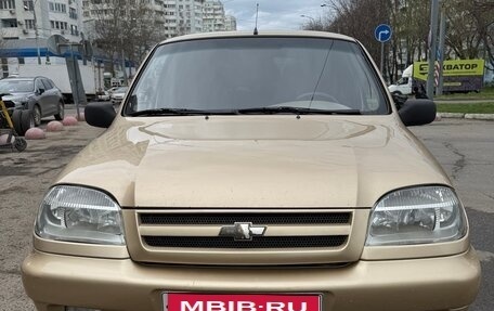 Chevrolet Niva I рестайлинг, 2005 год, 470 000 рублей, 1 фотография